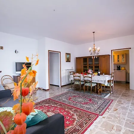 Villino Maria Bellavista San Siro (Lombardy)